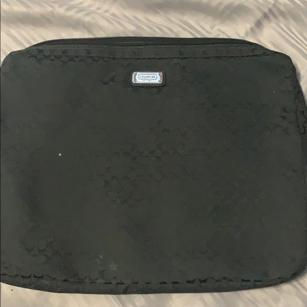 Laptop sleeve